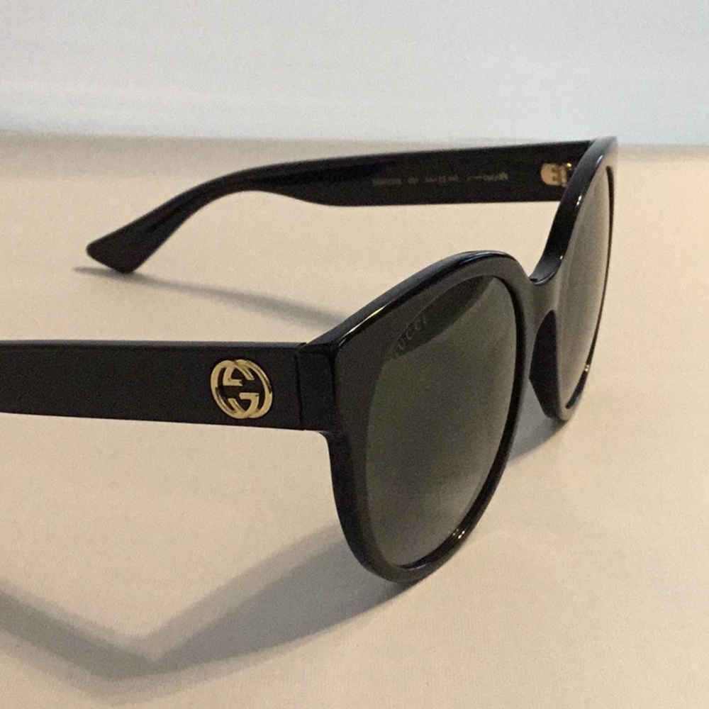 Gucci sunglasses for women - Picture 3 of 7